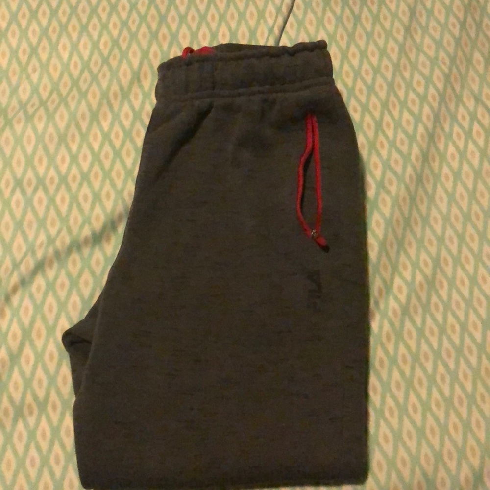 Boys fila jogger pants size m 10/12